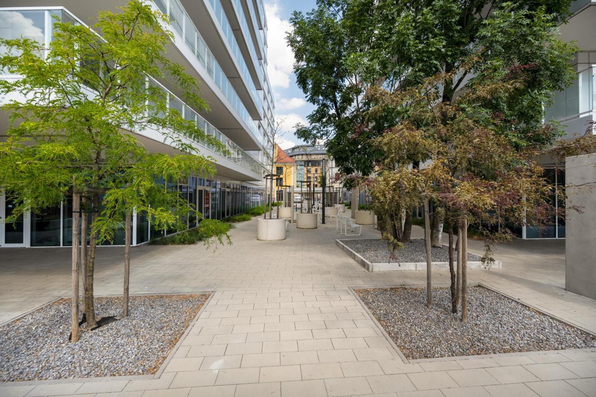 Elegant Apartment With Balcony By The Oder River In Wroclaw By Renters Prestige ภายนอก รูปภาพ